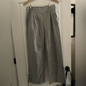 Lt grey linen/Cotten blend pull on pants. Sz L